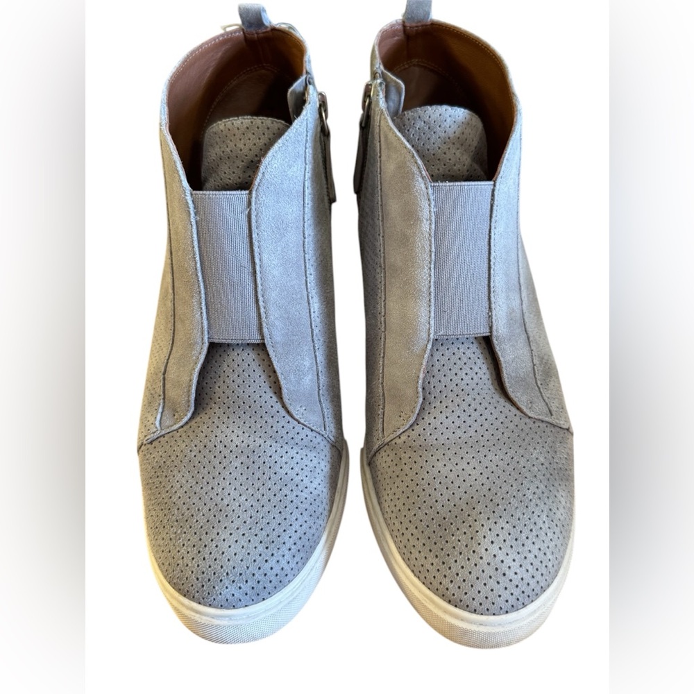 Gray Linea Paulo Anna Wedge sneakers